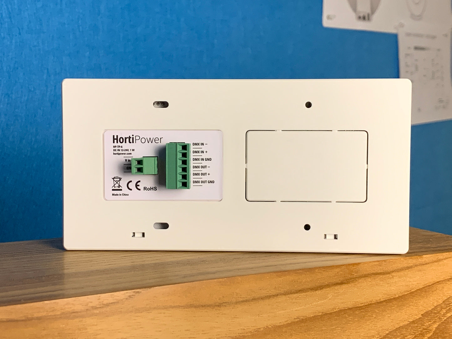 HortiPower controller connectors DMX In, DMX out, Voltage in